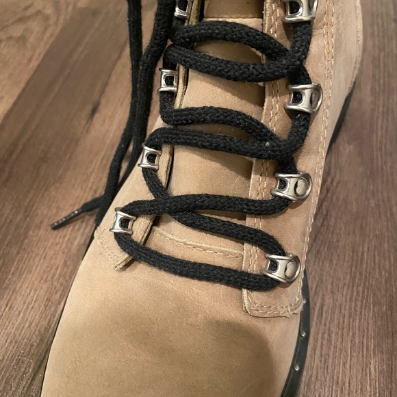 SOREL lace up boots - Picture 3 of 5
